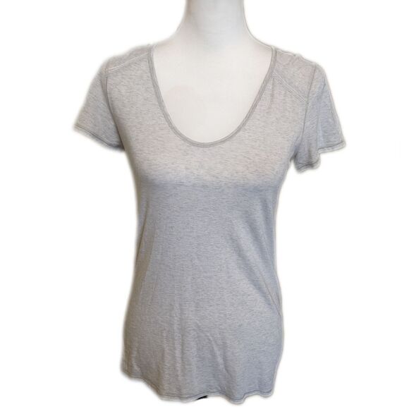 Lululemon lightweight tee t-shirt, heather gray/cream, back seam, size 4 - Picture 1 of 4